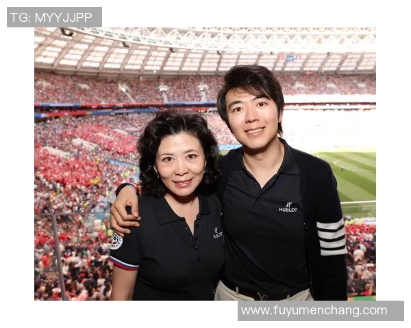 成龙与足球明星亲密互动精彩瞬间视频分享让你大开眼界